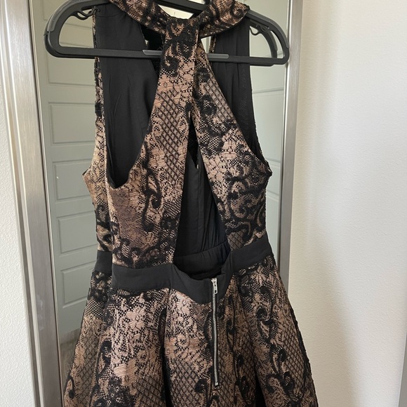 Formal Dress - Picture 4 of 5